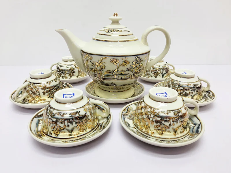 Bộ ấm trà gốm sứ sang trọng