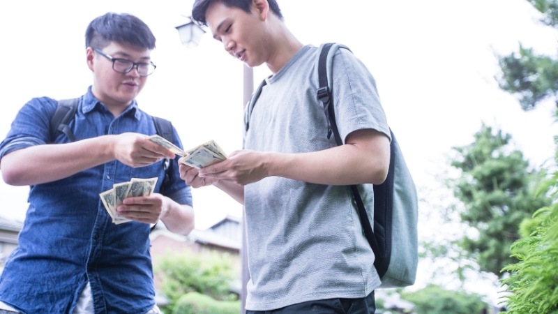  Kiêng vay mượn hoặc đòi nợ 