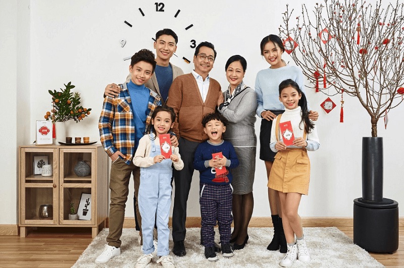 Trang trí nhà cửa Tết với khung ảnh mới