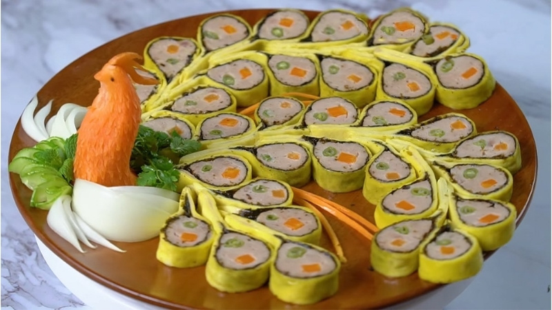 Chả phượng là một món ăn truyền thống cầu kỳ