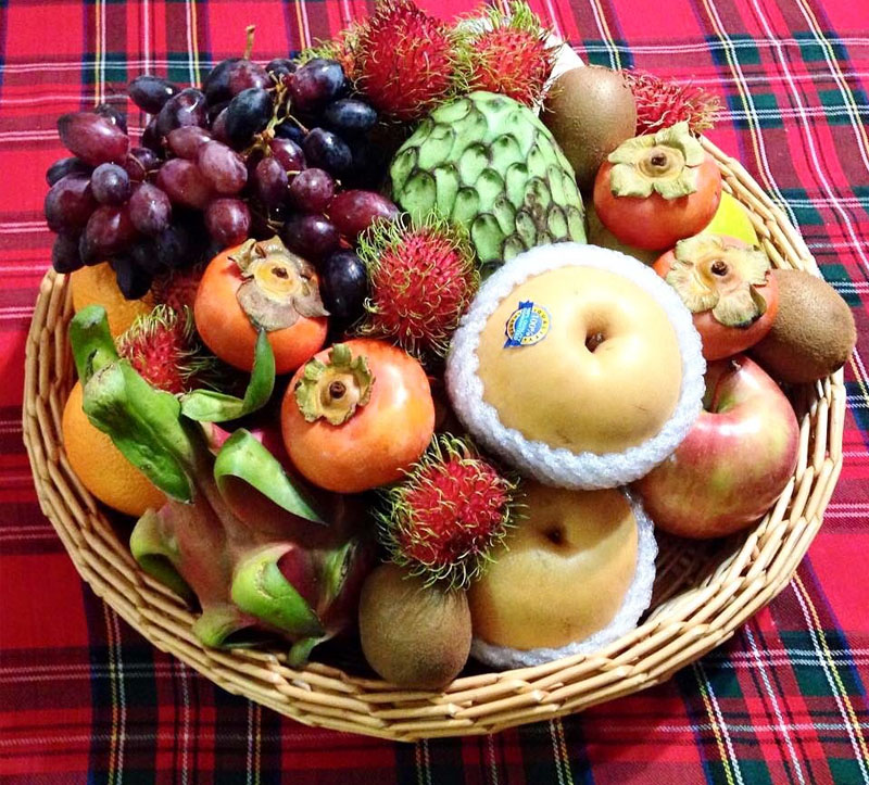 Mâm quả ngày Tết với các loại trái cây nhiệt đới