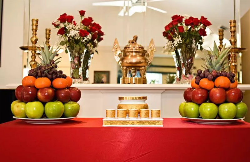 Nho, lê, lê trắng, táo xanh trái cây ngày Tết