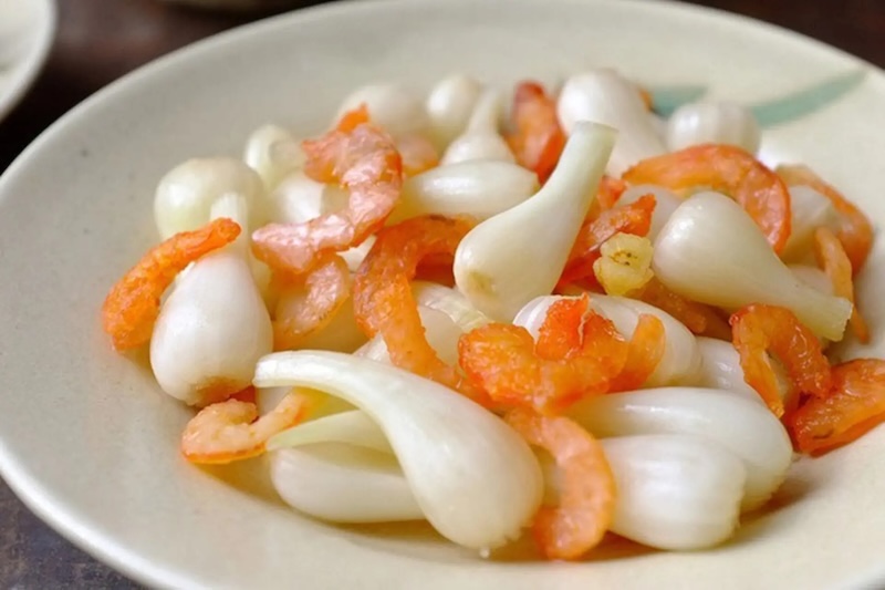 Tôm khô ăn củ kiệu món nhậu ngon ngày Tết