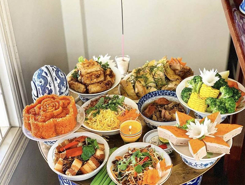 Chuẩn bị mâm cỗ cúng mùng 2 Tết đầy đủ