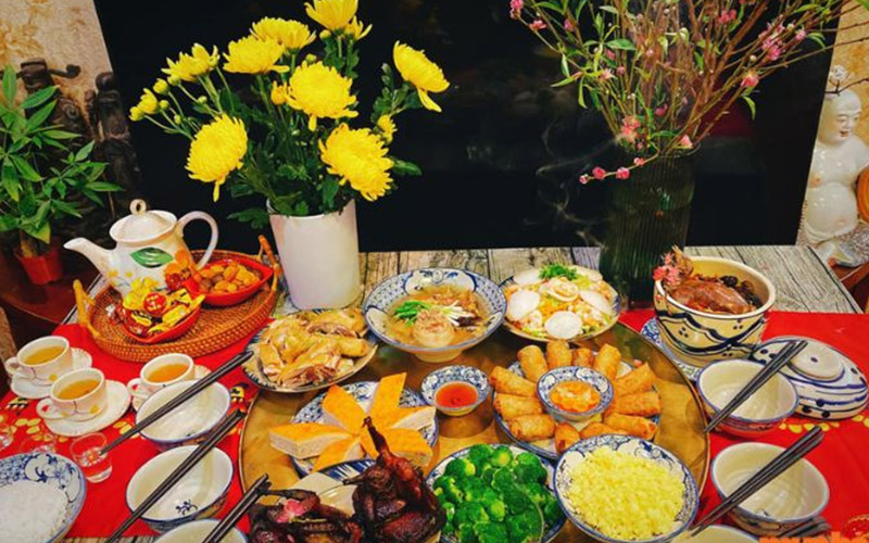 Mâm cỗ cúng sáng mùng 1 Tết