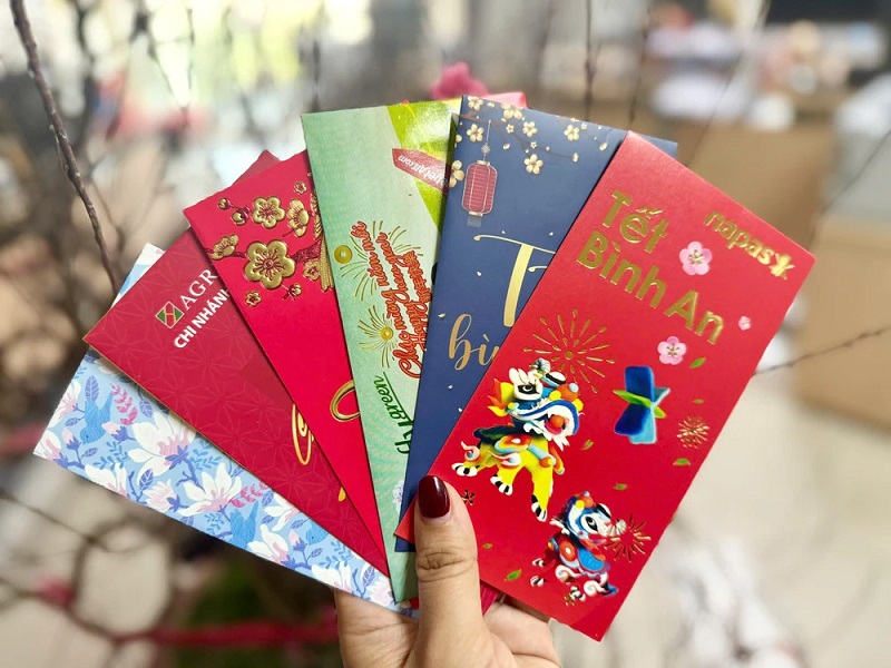 Tết nên bán gì lời? Top 12 mặt hàng kinh doanh dịp Tết 2026 39 Bán bao lì xì Tết