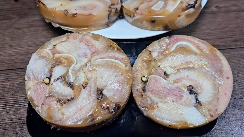 Giò thủ món nhậu ngày Tết không thể thiếu