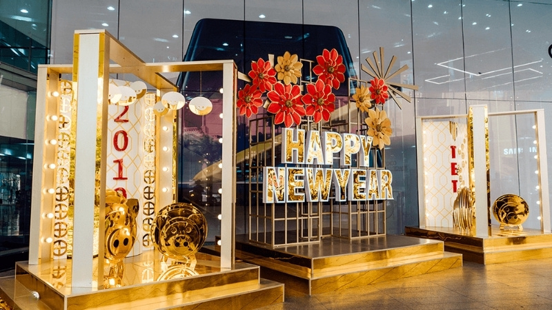 Sử dụng đèn LED trang trí văn phòng ngày Tết