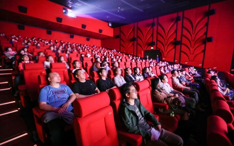 Tặng anh trai vé xem phim