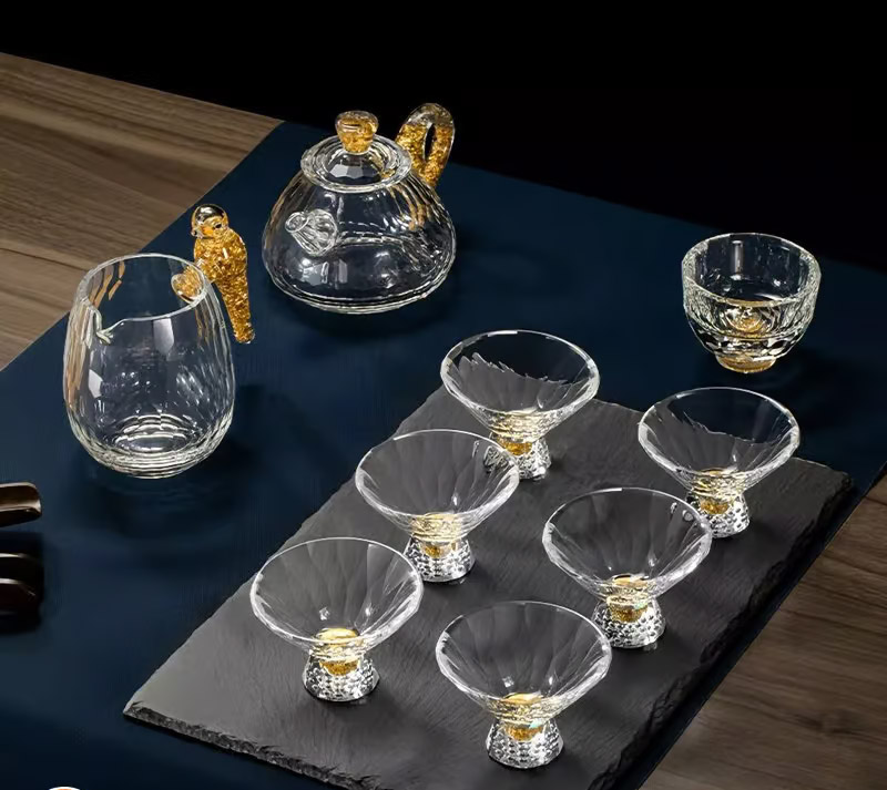 Tặng bộ ly cho sếp nữ