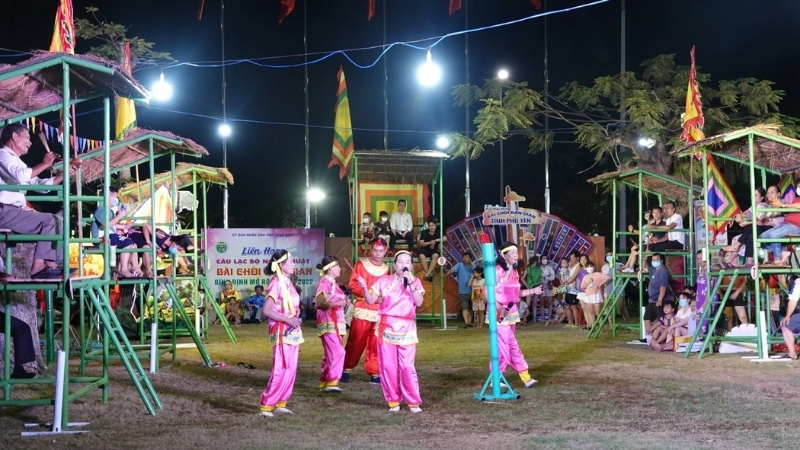 15 Lễ hội ngày Tết truyền thống Việt Nam đậm đà bản sắc 35 Hội bài chòi