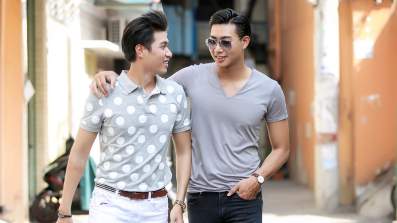 Kiêng vỗ vai, khoác vai ngày Tết