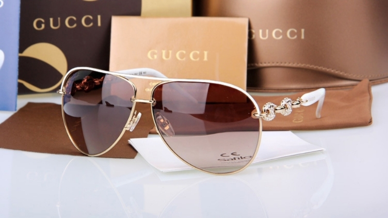 Kính mắt thời trang quà tặng sinh nhật vợ