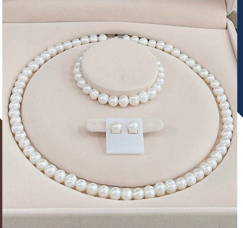 Trang sức ngọc trai tặng sinh nhật mẹ