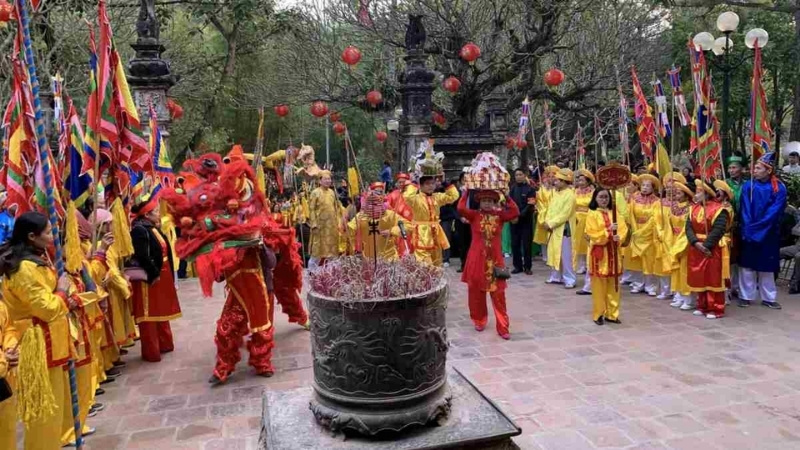 15 Lễ hội ngày Tết truyền thống Việt Nam đậm đà bản sắc 23 Hội đền Gióng ở Sóc Sơn