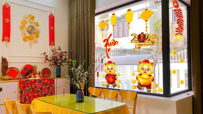 Trang trí cửa kính phòng khách với decal kính