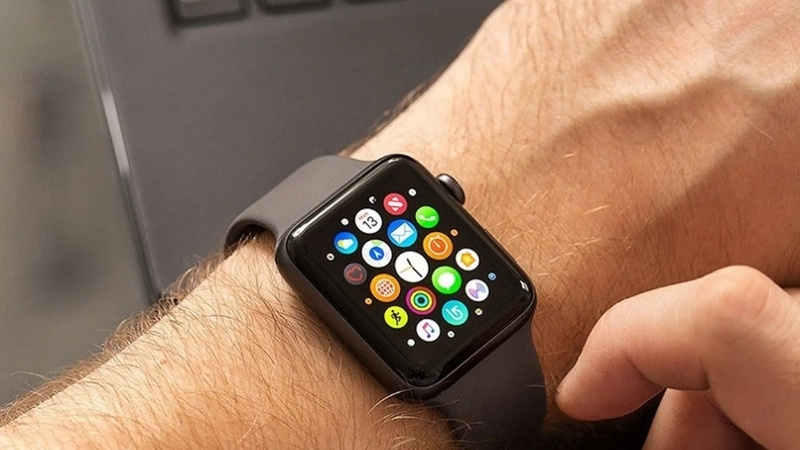 Đồng hồ thông minh quà tặng sinh nhật nam 35 tuổi