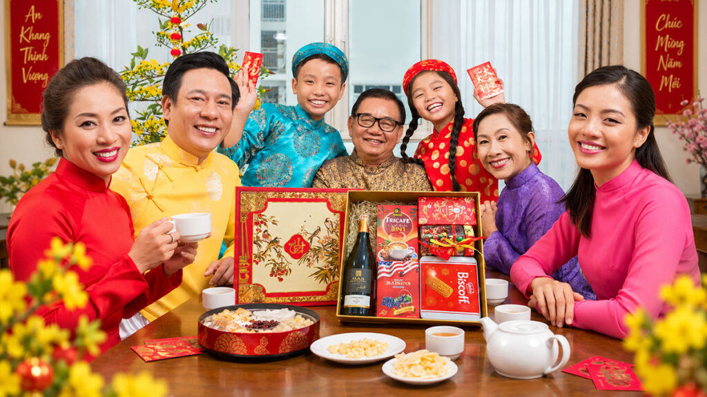Nên biếu quà Tết vào ngày nào
