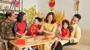 mùng 1 tết nên làm gì