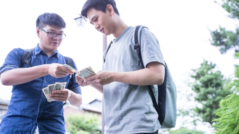 Mùng 1 Nên Làm Gì Để Cả Năm May Mắn và Thuận Lợi? 39 Không vay mượn nợ ngày mùng 1