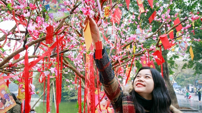 Mùng 1 Nên Làm Gì Để Cả Năm May Mắn và Thuận Lợi? 25 mùng 1 tết nên làm gì để may mắn