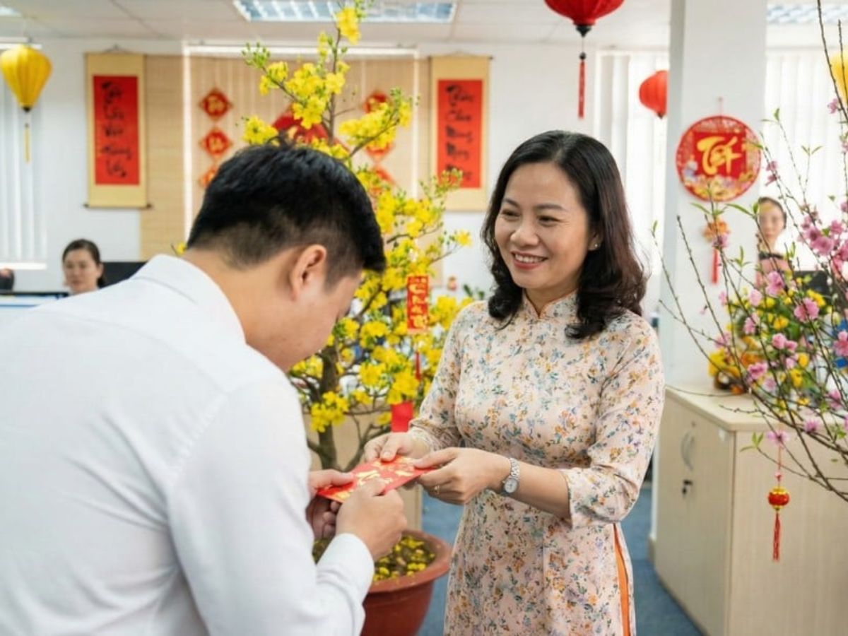 Lời chúc Tết dành cho sếp nữ