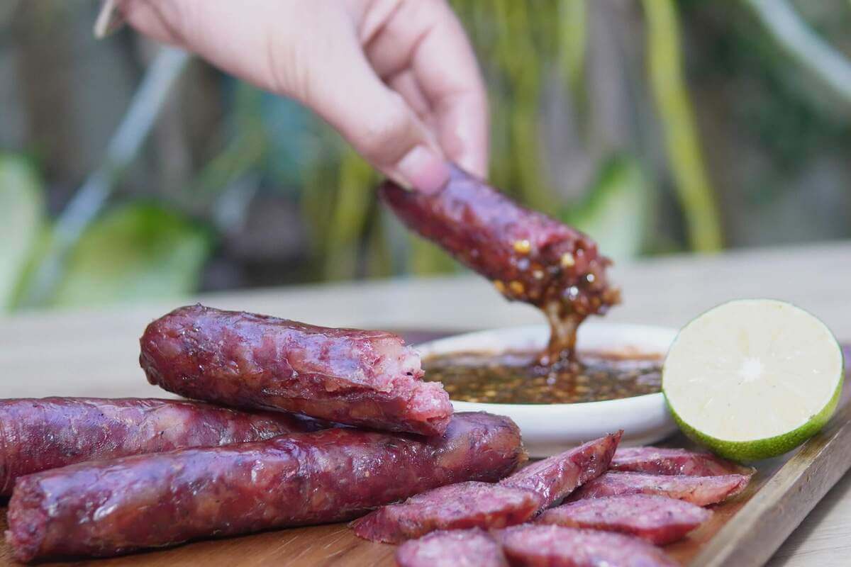 Top 20+ món Quà Tết đặc sản 3 miền: Bắc - Trung - Nam 61 Lạp xưởng Điện Biên