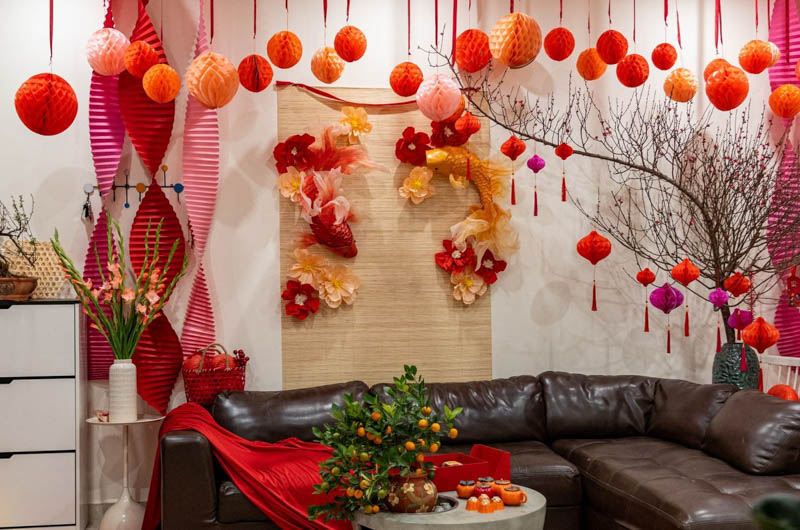 chuẩn bị mua đồ trang trí Tết