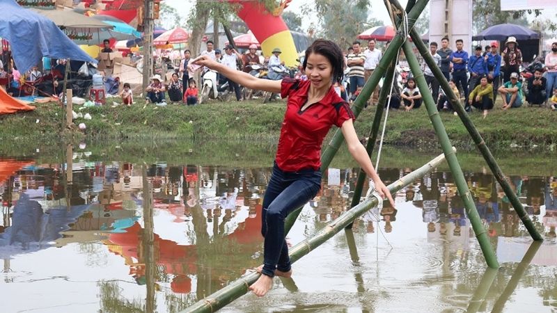 Đi cầu kiều trò chơi nhân gian miền Bắc