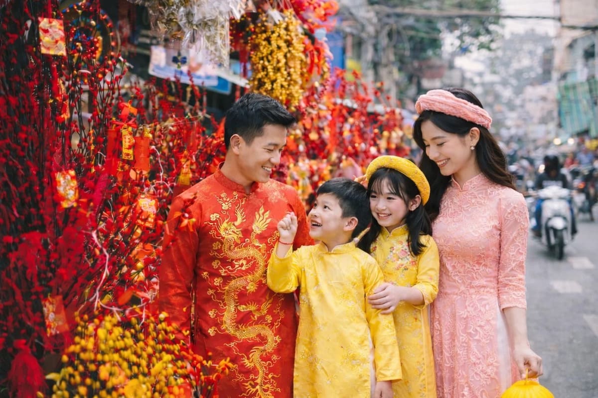 Phong tục xuất hành đầu năm