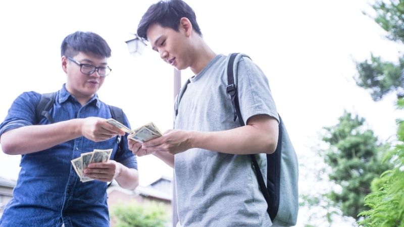 Thanh toán hết các khoản vay, nợ trước khi đến giao thừa