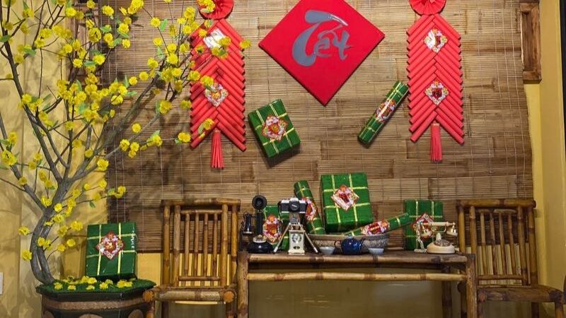 20+ ý tưởng trang trí Tết cho quán Cafe đẹp, thu hút khách 28 trang trí quán cafe với mành tre