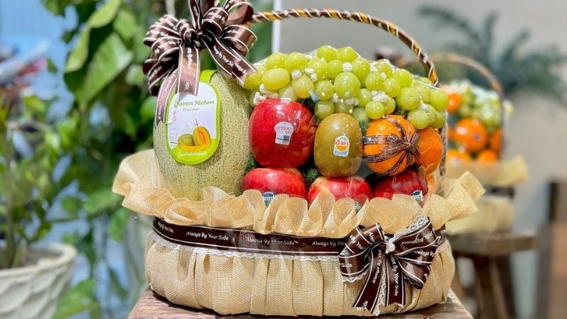 Trái cây nhập khẩu với quà sêu Tết