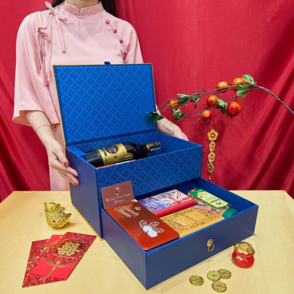 hop-qua-tet-sac-xuan-hqt2655-3 Hộp quà Tết Sắc Xuân HQT2655