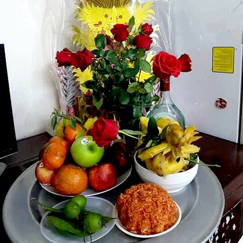 Mâm cúng giao thừa ngoài trời